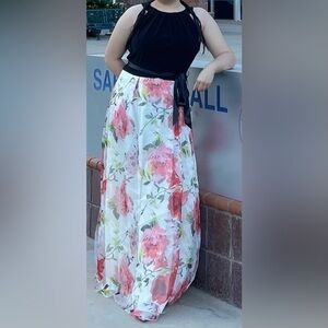 Floral Sleeveless Halter Maxi Dress